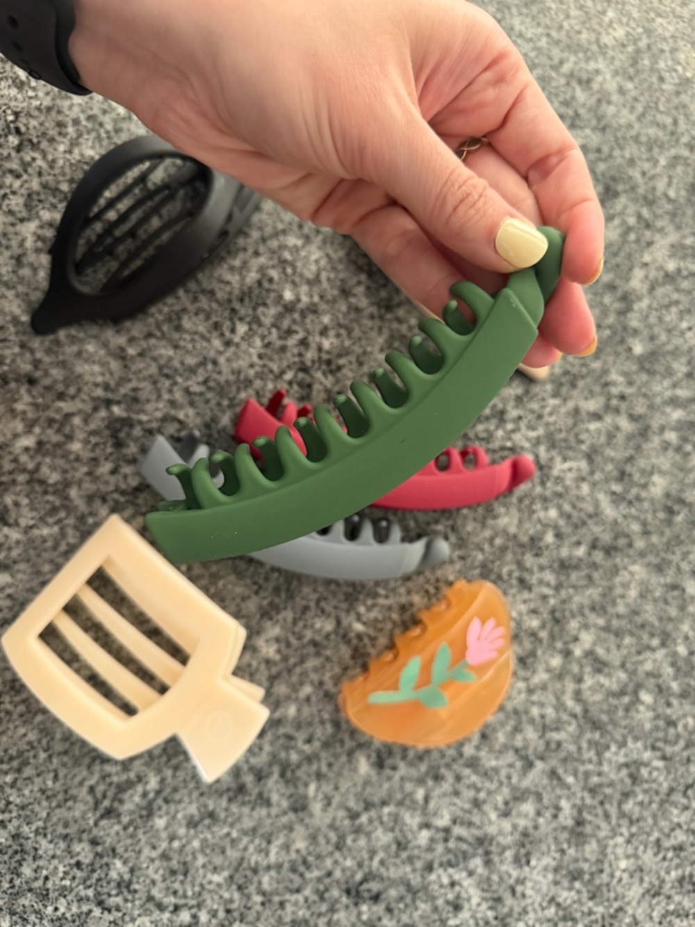 Assorted Hair Clips - Picture 2 of 4